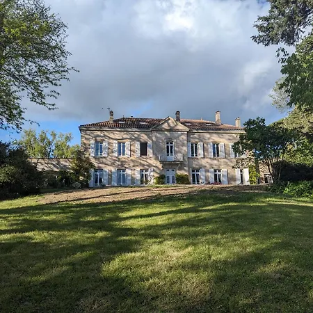 Chateau De Thuries *