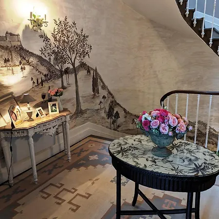 Chateau De Thuries ريفيل