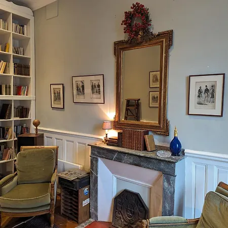 Chateau De Thuries *