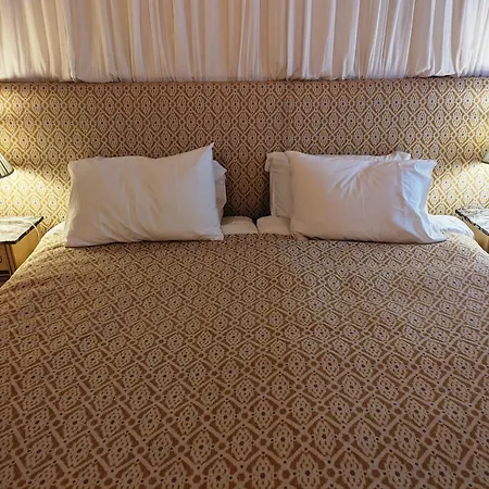 بيت للعطل Chateau De Thuries ريفيل