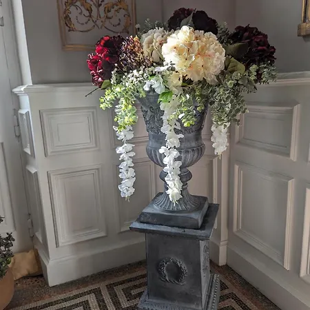 Chateau De Thuries * ريفيل