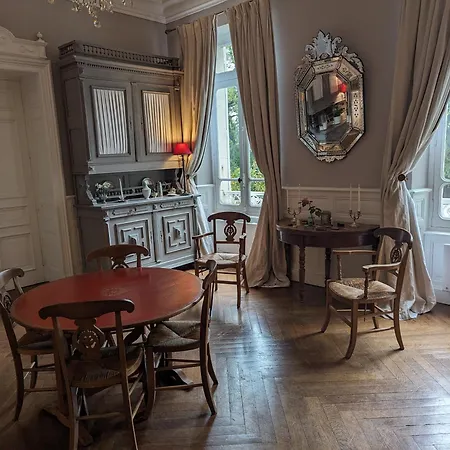 بيت للعطل Chateau De Thuries