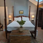 Holiday home Chateau De Thuries Revel (Haute-Garonne)