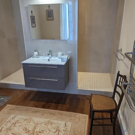 Nyaraló Chateau De Thuries *