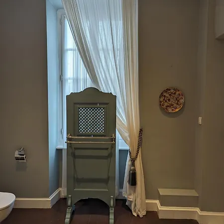 Chateau De Thuries Revel