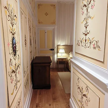 Chateau De Thuries Revel