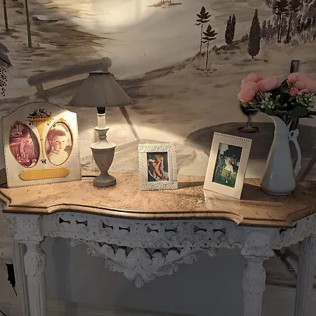 Chateau De Thuries Nyaraló