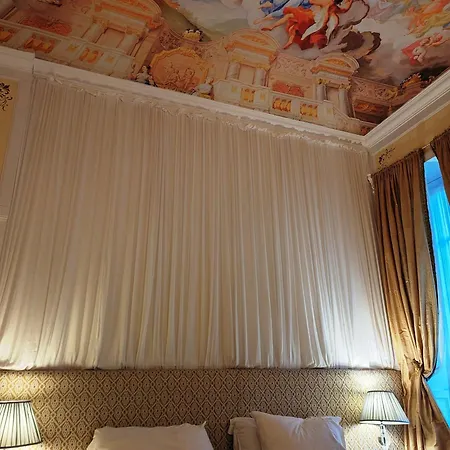 Chateau De Thuries Ferienhaus