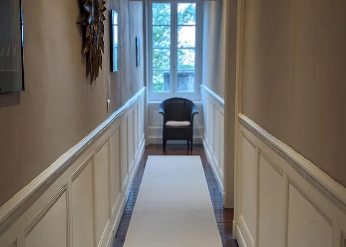 Chateau De Thuries *