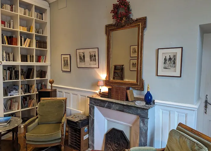 Chateau De Thuries *