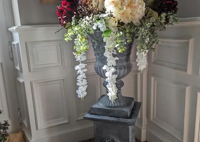 Chateau De Thuries * Revel (Haute-Garonne)